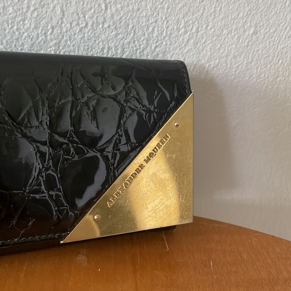 Alexander Mcqueen Croc-Embossed Wallet In Black Patent Leather - Picture 2 of 10
